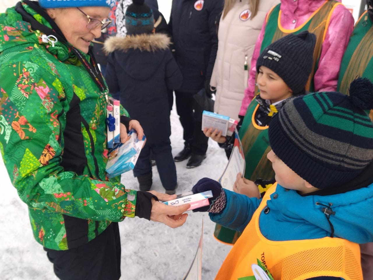 Калейдоскоп программа для детей. Калейдоскоп программа для детей. Кружок калейдоскоп. Афиша ко дню защиты детей пустая. Игровая программа «калейдоскоп веселья».